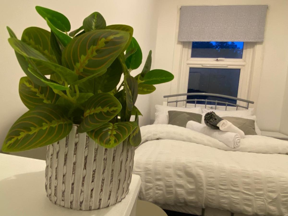 Nice Living Serviced Accommodations 3 Coventry Exterior foto
